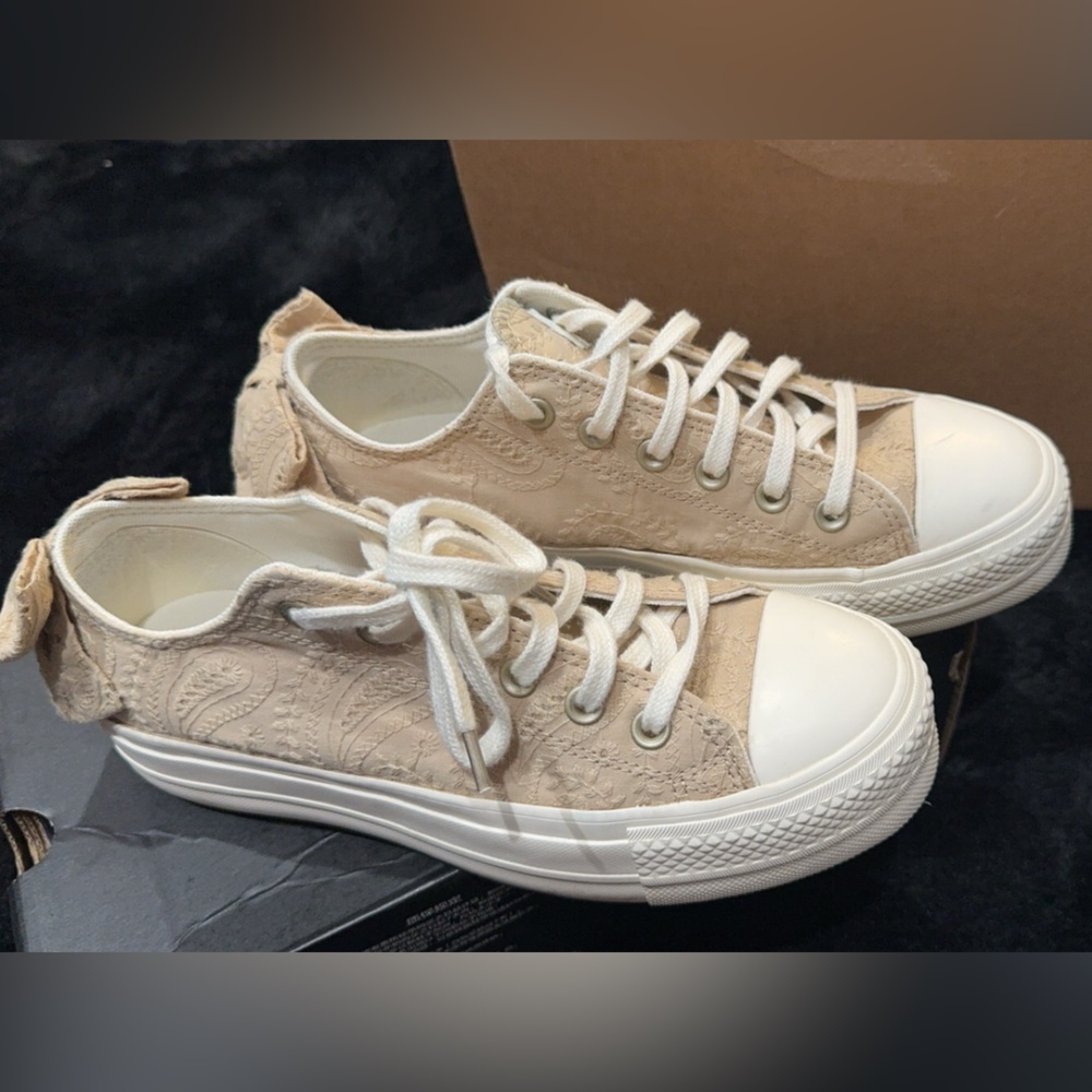Converse